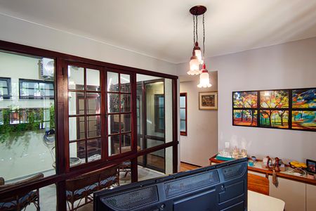 Casa de condomínio à venda com 240m², 3 quartos e 3 vagas Casa de condomínio à venda com 240m², 3 quartos e 3 vagasSala