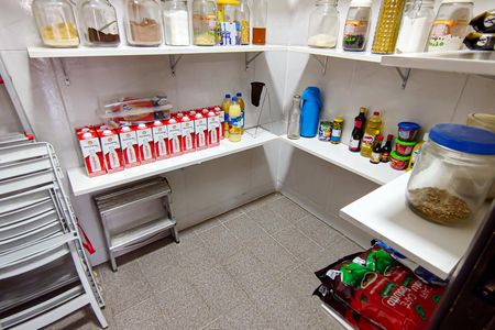 Casa de condomínio à venda com 240m², 3 quartos e 3 vagas Casa de condomínio à venda com 240m², 3 quartos e 3 vagasDespensa