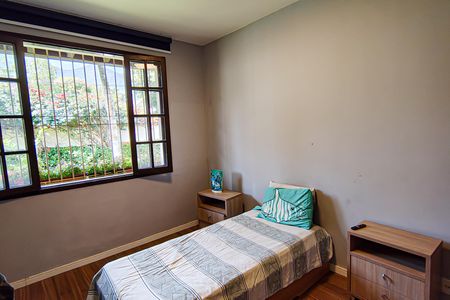 Casa de condomínio à venda com 240m², 3 quartos e 3 vagas Casa de condomínio à venda com 240m², 3 quartos e 3 vagasQuarto 2