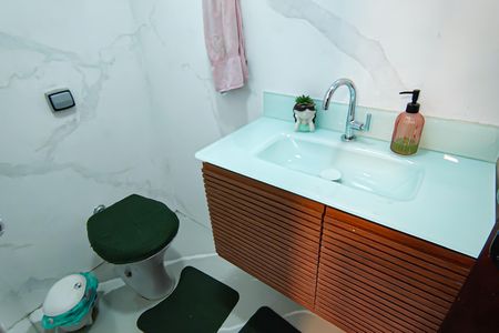 Casa de condomínio à venda com 240m², 3 quartos e 3 vagas Casa de condomínio à venda com 240m², 3 quartos e 3 vagasLavabo