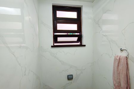 Casa de condomínio à venda com 240m², 3 quartos e 3 vagas Casa de condomínio à venda com 240m², 3 quartos e 3 vagasLavabo