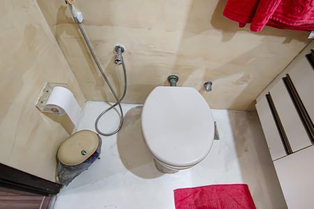 Casa de condomínio à venda com 240m², 3 quartos e 3 vagas Casa de condomínio à venda com 240m², 3 quartos e 3 vagasSuíte Banheiro