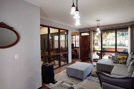 Casa de condomínio à venda com 240m², 3 quartos e 3 vagas Casa de condomínio à venda com 240m², 3 quartos e 3 vagasSala