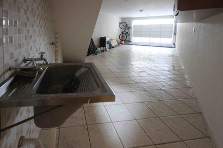 Área de Serviço de casa para alugar com 3 quartos, 200m² em Jardim Avelino, São Paulo