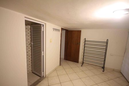 Quarto de Serviço de casa para alugar com 3 quartos, 200m² em Jardim Avelino, São Paulo