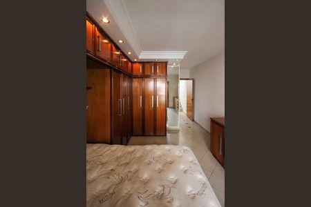 Suite de casa para alugar com 3 quartos, 200m² em Jardim Avelino, São Paulo