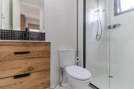 Banheiro de kitnet/studio para alugar com 1 quarto, 29m² em Vila Buarque, São Paulo