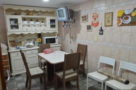 Casa de condomínio à venda com 478m², 6 quartos e 3 vagasCozinha