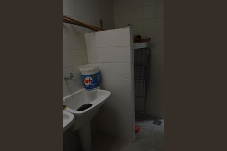 Casa de condomínio à venda com 478m², 6 quartos e 3 vagasÁrea de Serviço