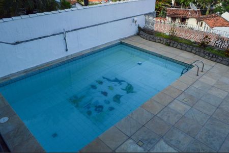 Casa de condomínio à venda com 478m², 6 quartos e 3 vagasPiscina