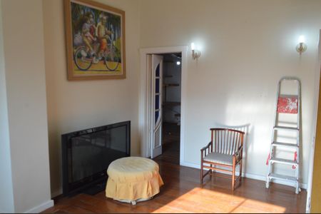 Casa de condomínio à venda com 478m², 6 quartos e 3 vagasSaleta