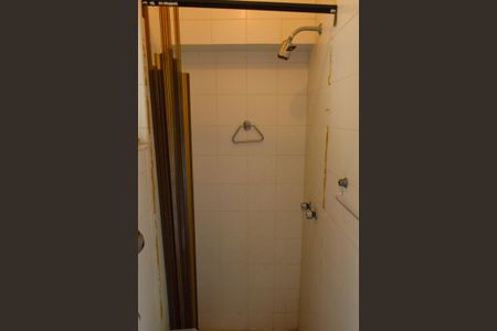 Casa de condomínio à venda com 478m², 6 quartos e 3 vagasBanheiro do Quarto de Serviço