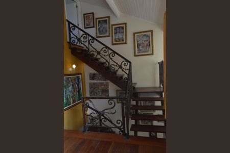 Casa de condomínio à venda com 478m², 6 quartos e 3 vagasSaleta