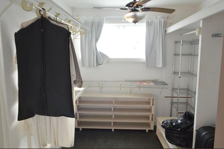 Casa de condomínio à venda com 478m², 6 quartos e 3 vagasCloset da Suíte 3