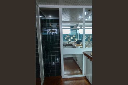 Casa de condomínio à venda com 478m², 6 quartos e 3 vagasBanheiro da Suíte 3