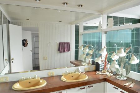 Casa de condomínio à venda com 478m², 6 quartos e 3 vagasBanheiro da Suíte 3