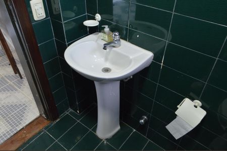 Casa de condomínio à venda com 478m², 6 quartos e 3 vagas Área Gourmet//Banheiro 