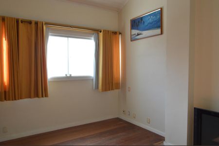 Casa de condomínio à venda com 478m², 6 quartos e 3 vagasSaleta