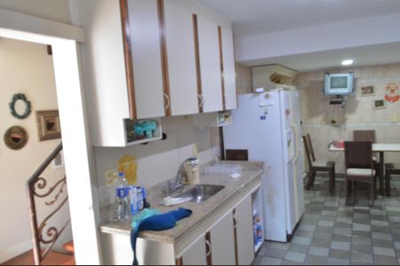 Casa de condomínio à venda com 478m², 6 quartos e 3 vagasCozinha