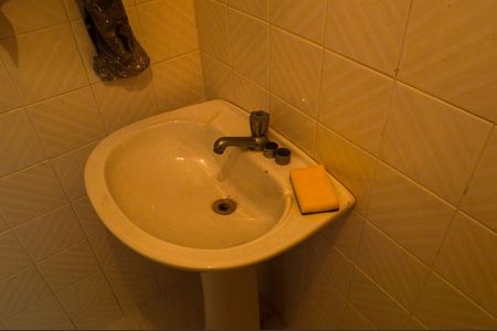 Casa de condomínio à venda com 478m², 6 quartos e 3 vagasBanheiro de Serviço