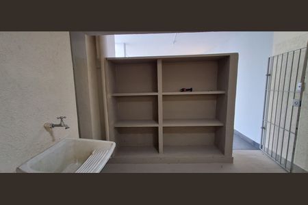 Casa à venda com 499m², 7 quartos e 4 vagas Casa à venda com 499m², 7 quartos e 4 vagasÁrea de Serviço