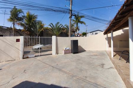 Casa à venda com 130m², 3 quartos e 2 vagasQuintal 
