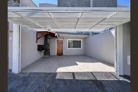 Casa à venda com 72m², 2 quartos e 2 vagas Casa à venda com 72m², 2 quartos e 2 vagasFoto 02