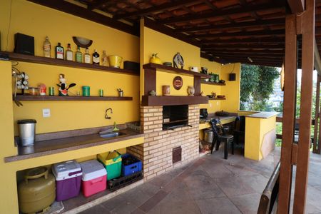 Casa para alugar com 500m², 5 quartos e 5 vagasÁrea da piscina