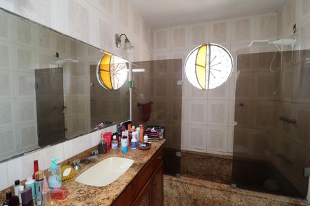 Casa para alugar com 500m², 5 quartos e 5 vagasBanheiro da Suíte 5