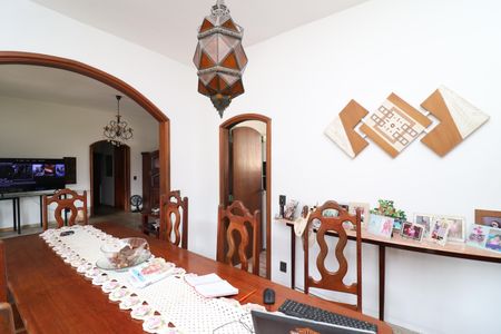 Casa para alugar com 500m², 5 quartos e 5 vagasSala