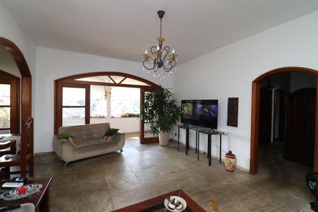 Casa para alugar com 500m², 5 quartos e 5 vagasSala