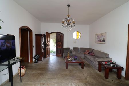 Sala de casa para alugar com 5 quartos, 500m² em Pitangueiras, Rio de Janeiro