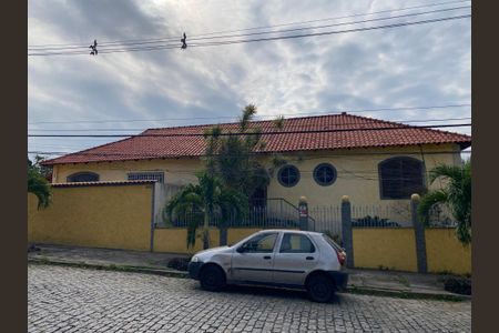 Casa para alugar com 500m², 5 quartos e 5 vagasFachada