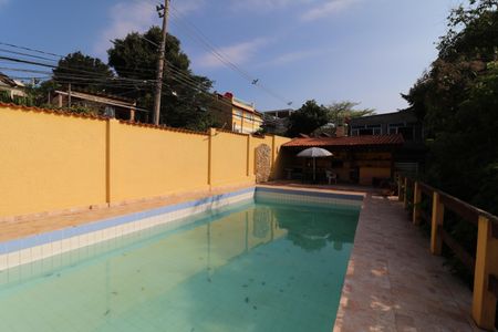 Casa para alugar com 500m², 5 quartos e 5 vagasÁrea da piscina