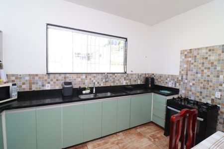 Casa para alugar com 500m², 5 quartos e 5 vagasCozinha