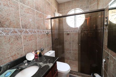 Casa para alugar com 500m², 5 quartos e 5 vagasBanheiro Social