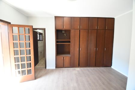 Casa à venda com 280m², 3 quartos e 6 vagas Suíte