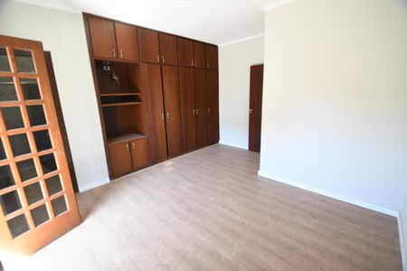 Casa à venda com 280m², 3 quartos e 6 vagas Suíte