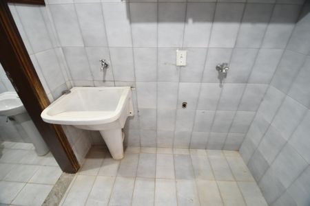 Casa à venda com 280m², 3 quartos e 6 vagasÁrea de Serviço