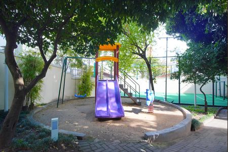 Apartamento à venda com 80m², 2 quartos e 1 vagaÁrea Comum - Playground