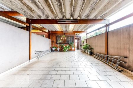 Casa à venda com 260m², 4 quartos e 4 vagas Casa à venda com 260m², 4 quartos e 4 vagasFoto 13