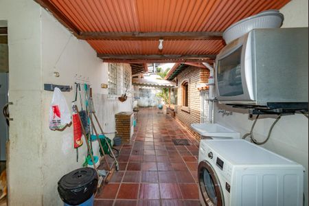 Casa à venda com 287m², 4 quartos e 3 vagas Casa à venda com 287m², 4 quartos e 3 vagasÁrea de Serviço