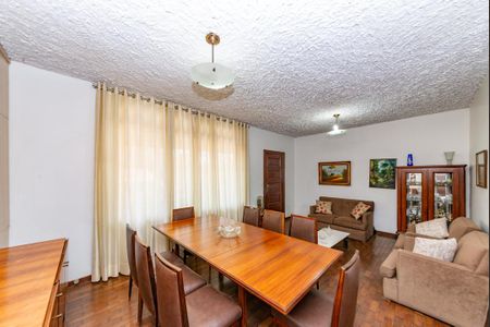 Casa à venda com 287m², 4 quartos e 3 vagas Casa à venda com 287m², 4 quartos e 3 vagasSala 1