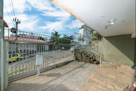 Casa à venda com 287m², 4 quartos e 3 vagas Casa à venda com 287m², 4 quartos e 3 vagasGaragem