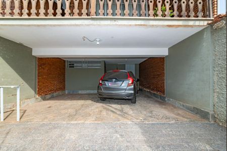 Casa à venda com 287m², 4 quartos e 3 vagas Casa à venda com 287m², 4 quartos e 3 vagasGaragem