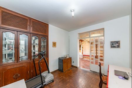 Casa à venda com 287m², 4 quartos e 3 vagas Casa à venda com 287m², 4 quartos e 3 vagasQuarto 4