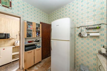 Casa à venda com 287m², 4 quartos e 3 vagas Casa à venda com 287m², 4 quartos e 3 vagasCozinha