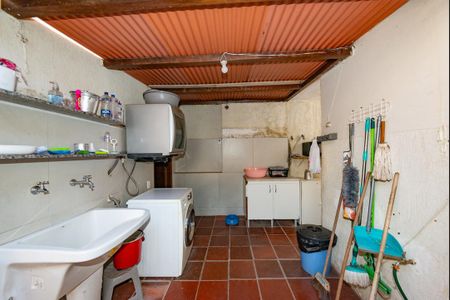 Casa à venda com 287m², 4 quartos e 3 vagas Casa à venda com 287m², 4 quartos e 3 vagasÁrea de Serviço