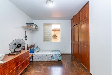 Casa à venda com 287m², 4 quartos e 3 vagas Casa à venda com 287m², 4 quartos e 3 vagasQuarto 2