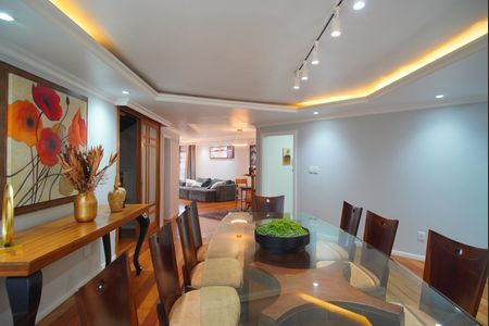 Sala  de casa à venda com 5 quartos, 1216m² em Três Figueiras, Porto Alegre